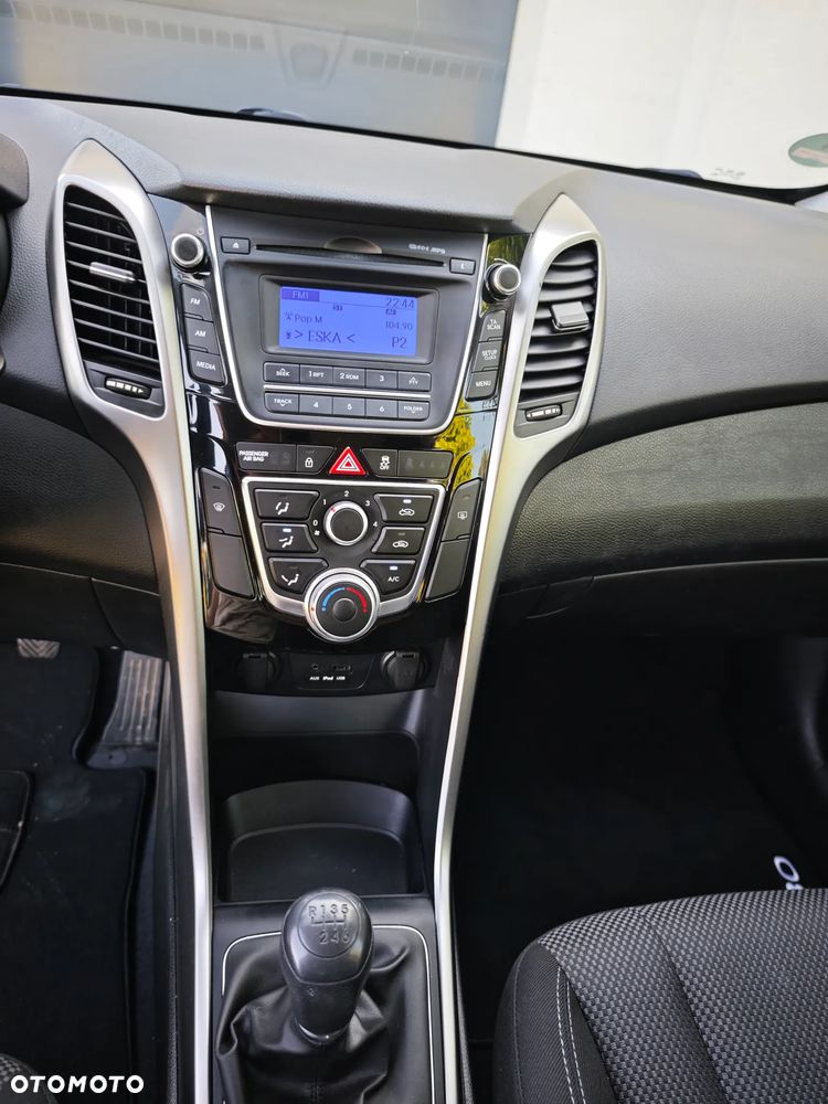 Hyundai i30 1.4 Classic + - 17