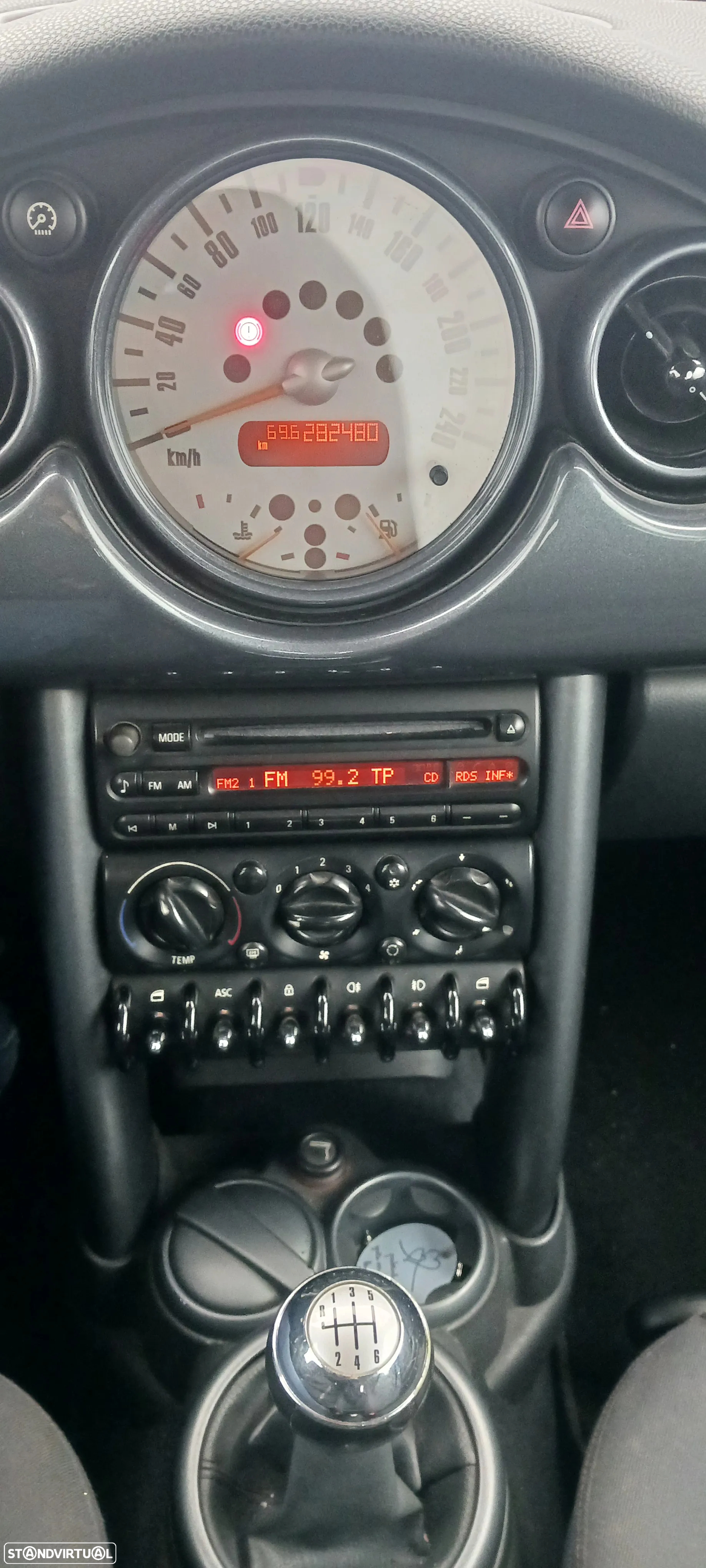 MINI 3 Portas One 1.4 D - 10