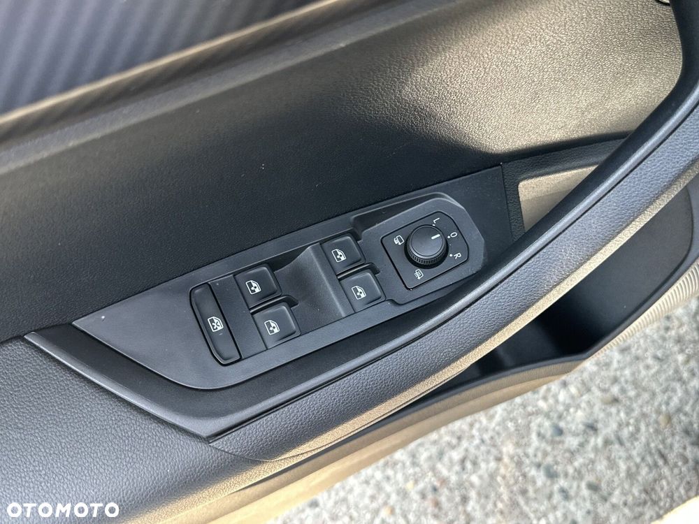 Skoda Karoq 1.5 TSI ACT Sportline DSG - 32
