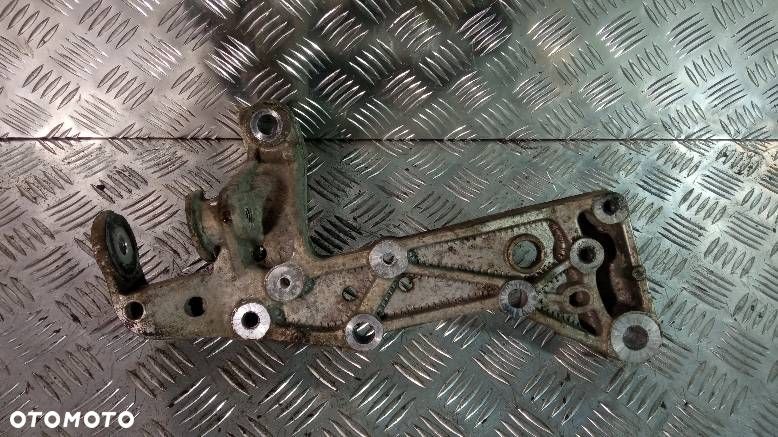 WSPORNIK WAHACZA VOLKSWAGEN GOLF 5 PLUS - 2