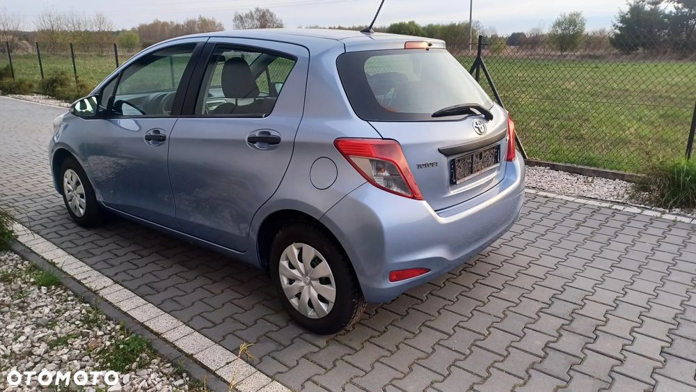 Toyota Yaris 1.0 VVT-i - 4