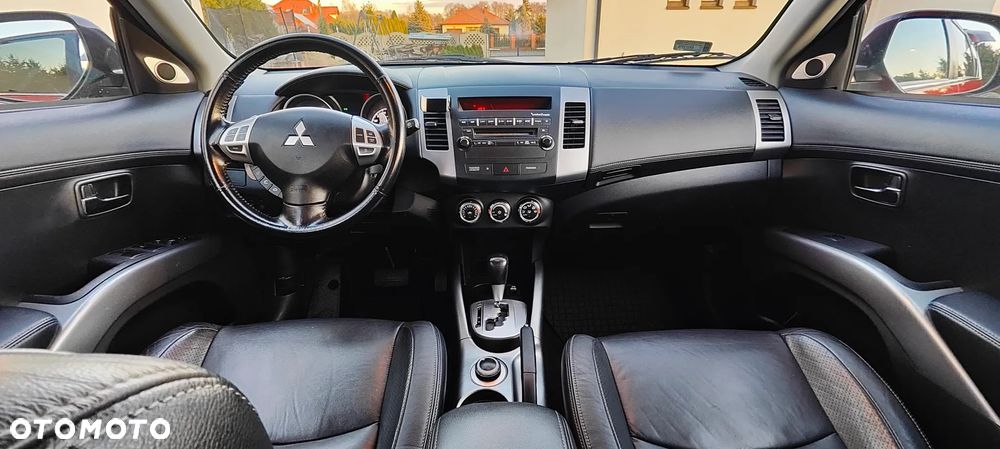 Mitsubishi Outlander 2.4 4WD CVT Intense - 14