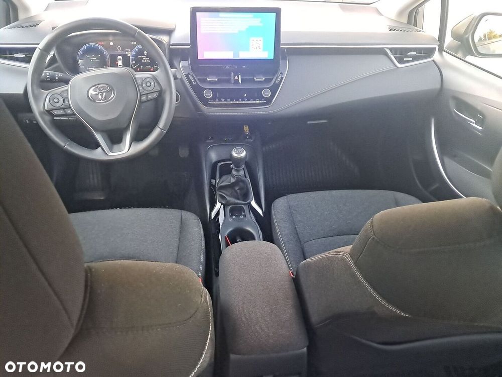 Toyota Corolla - 12