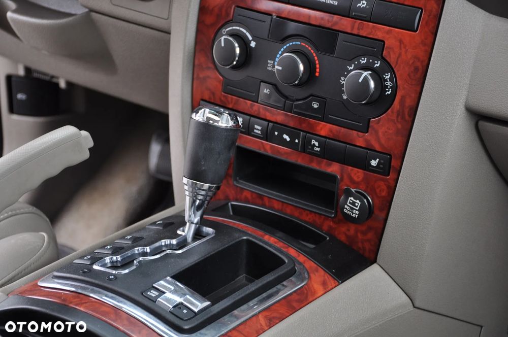 Jeep Commander 4.7 V8 - 32