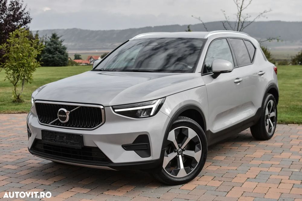 Volvo XC 40 B3 AT FWD MHEV Plus Dark - 1