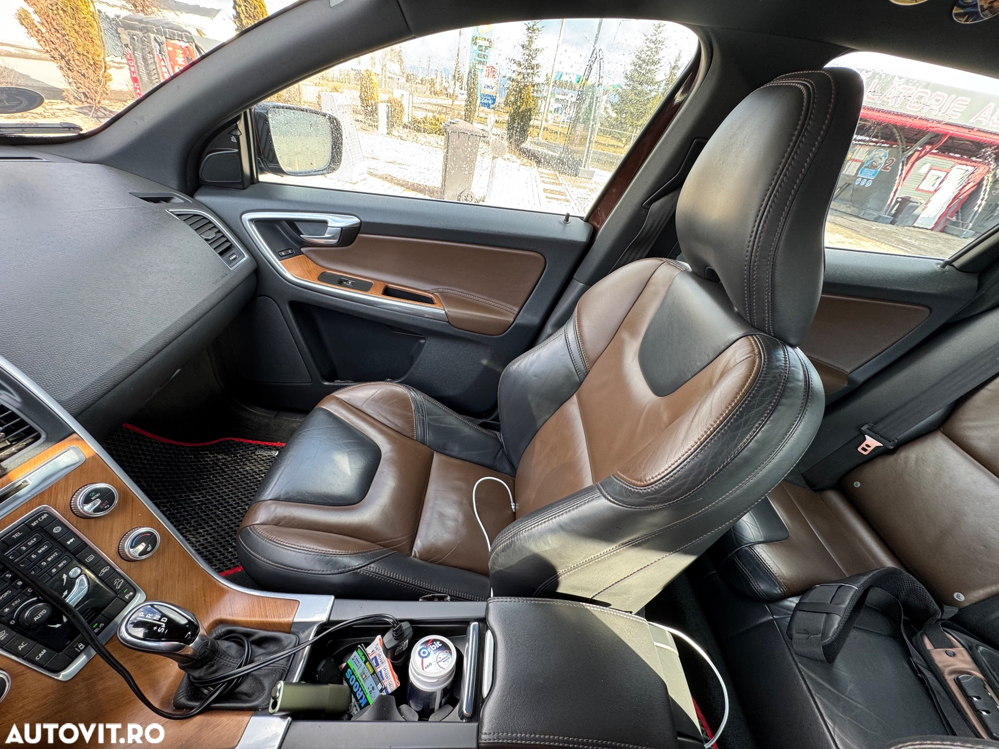 Volvo XC 60 D5 AWD Aut. Momentum - 8