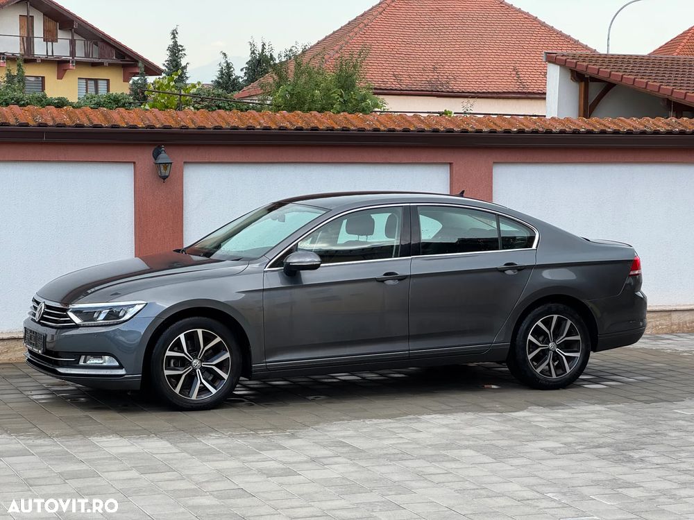 Volkswagen Passat - 11