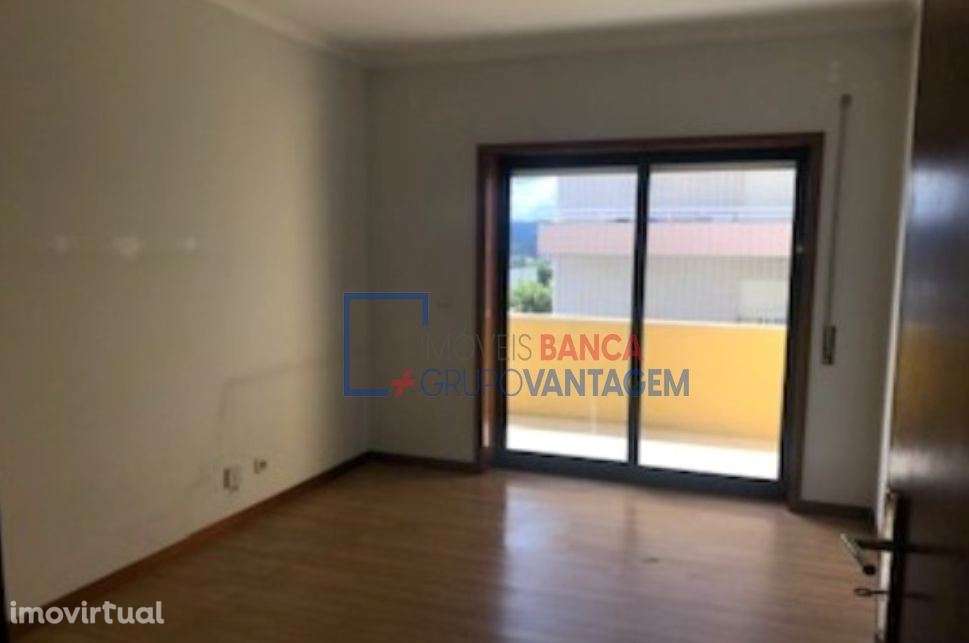 APARTAMENTO T1 - PENAFIEL - Grande imagem: 4/17