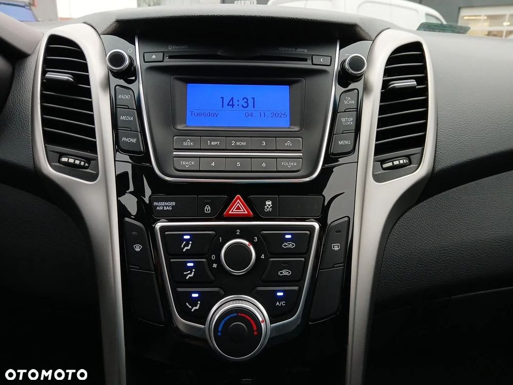 Hyundai i30 1.6 CRDi BlueDrive Classic + - 21