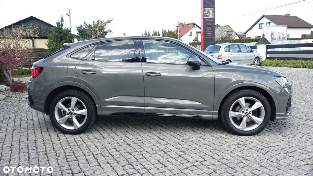 Audi Q3 Sportback - 15