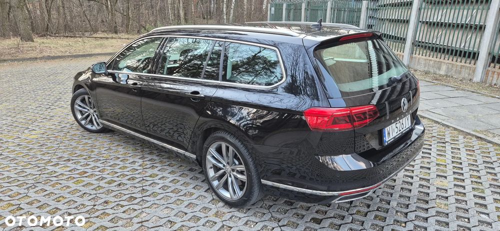 Volkswagen Passat Variant 2.0 TDI 4Mot Elegance DSG - 8