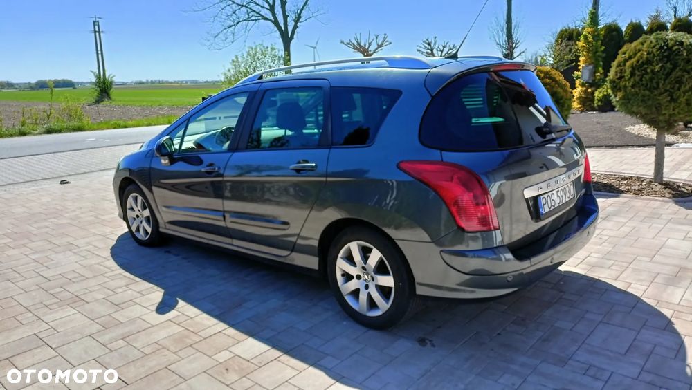 Peugeot 308 - 1