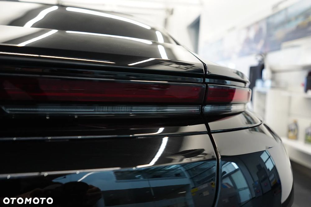 Porsche Panamera - 32