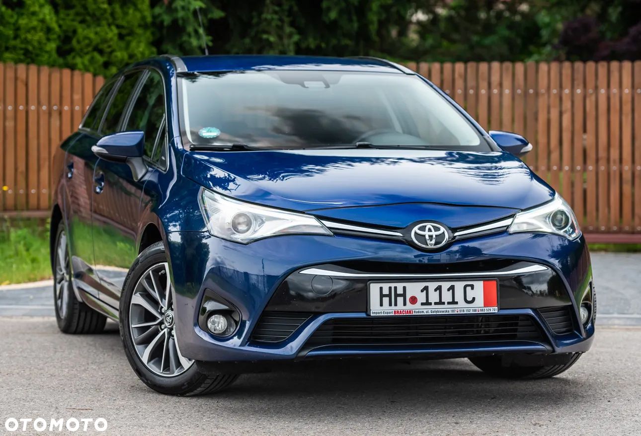 Toyota Avensis 2.0 D-4D Premium - 1