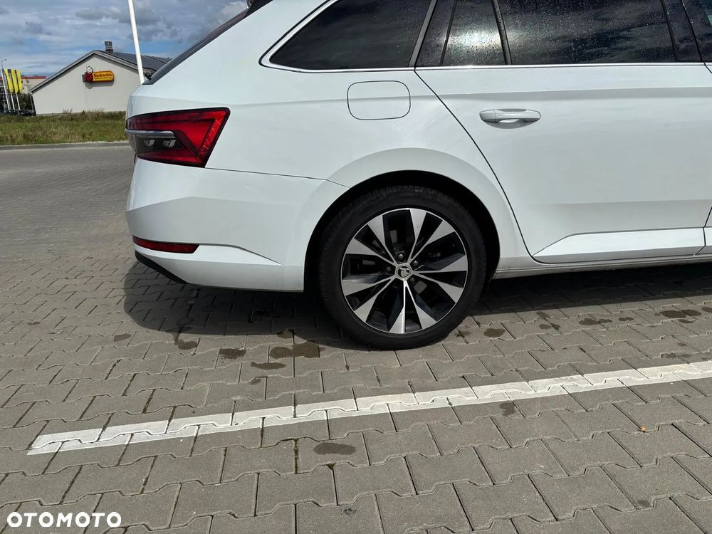 Skoda Superb 2.0 TDI SCR Style DSG - 8