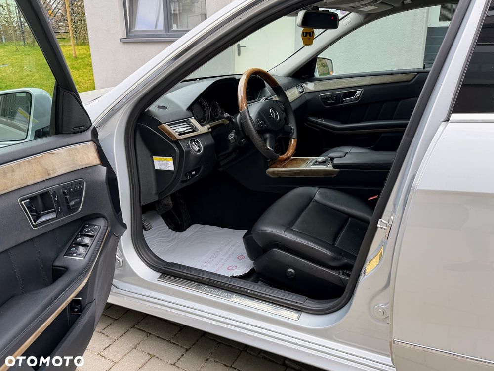 Mercedes-Benz Klasa E 350 4-Matic Avantgarde - 16