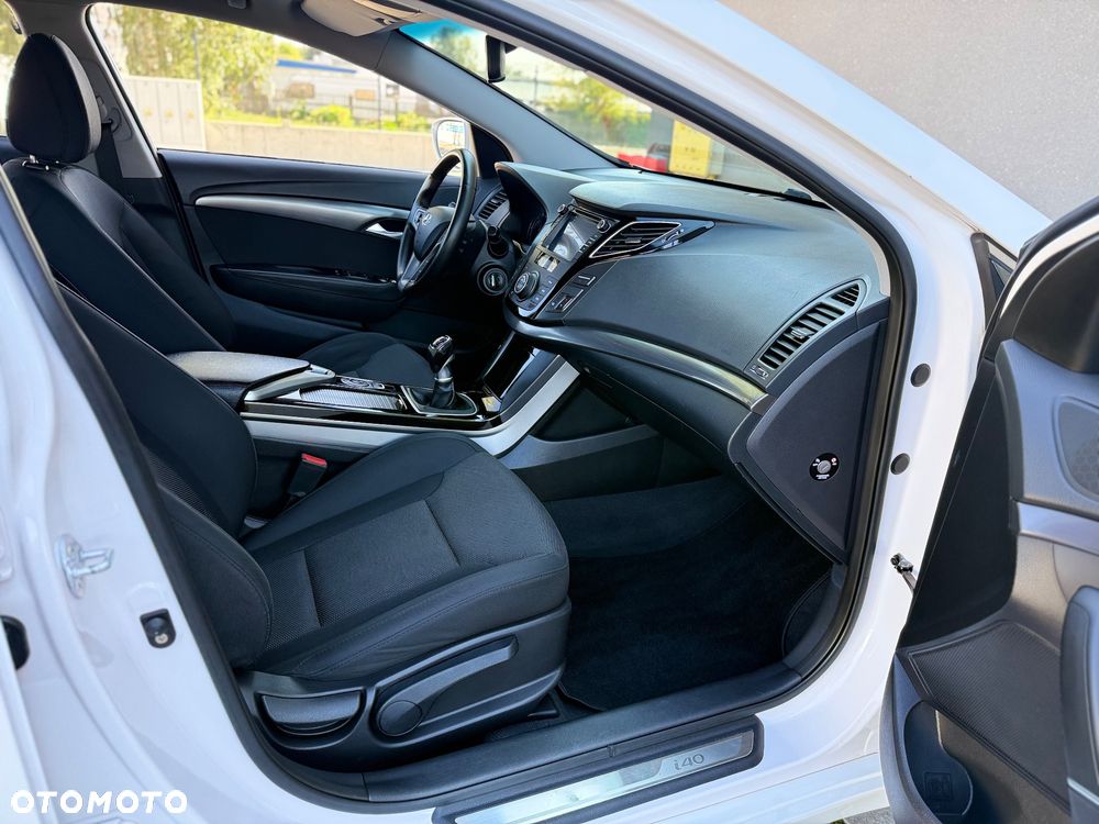 Hyundai i40 Kombi 1.6 Trend - 23