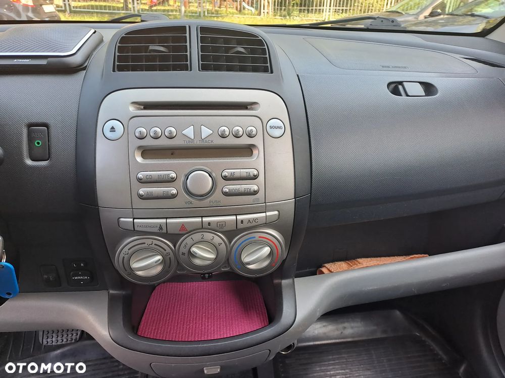 Daihatsu Sirion 1.3 Automatik - 19