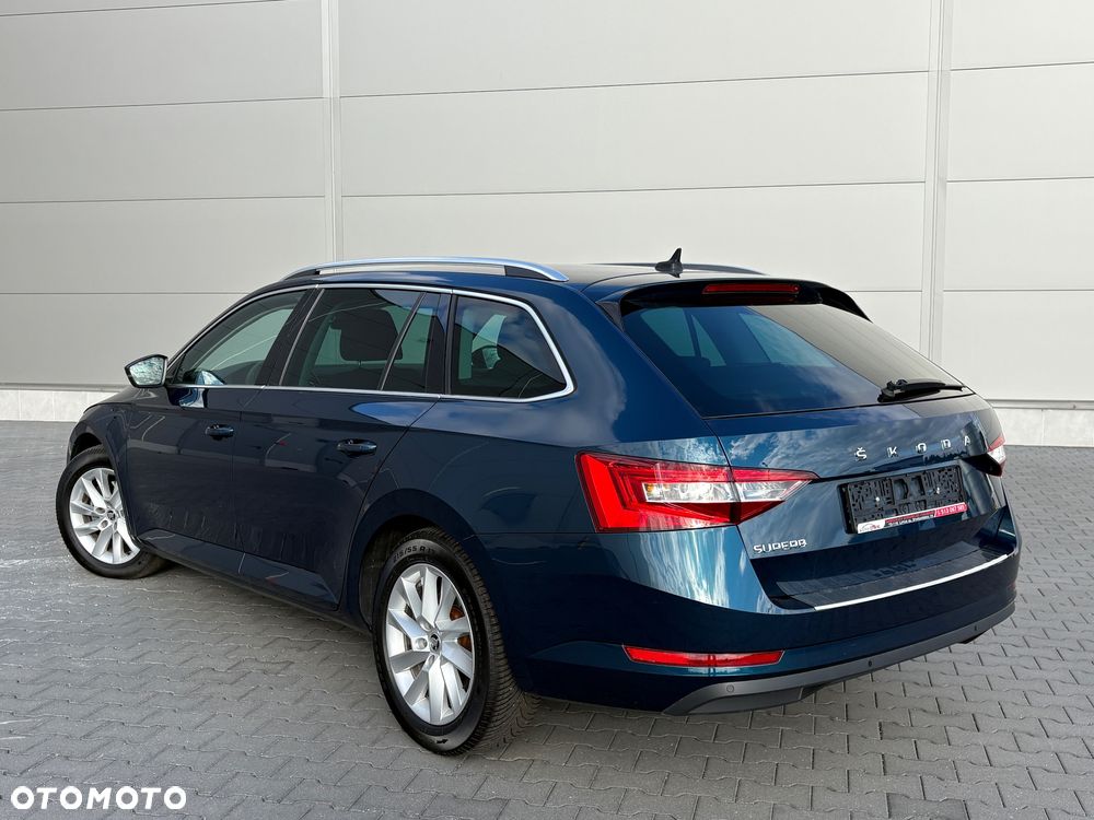 Skoda Superb 2.0 TDI DSG Ambition - 11