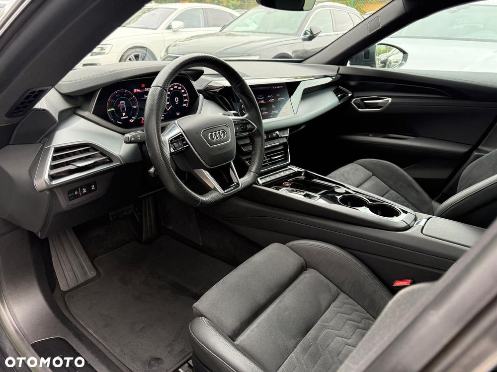 Audi e-tron GT - 17