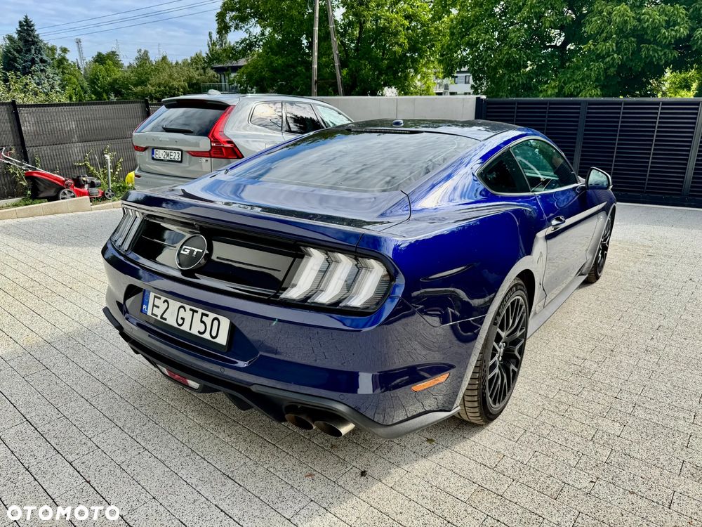 Ford Mustang - 4