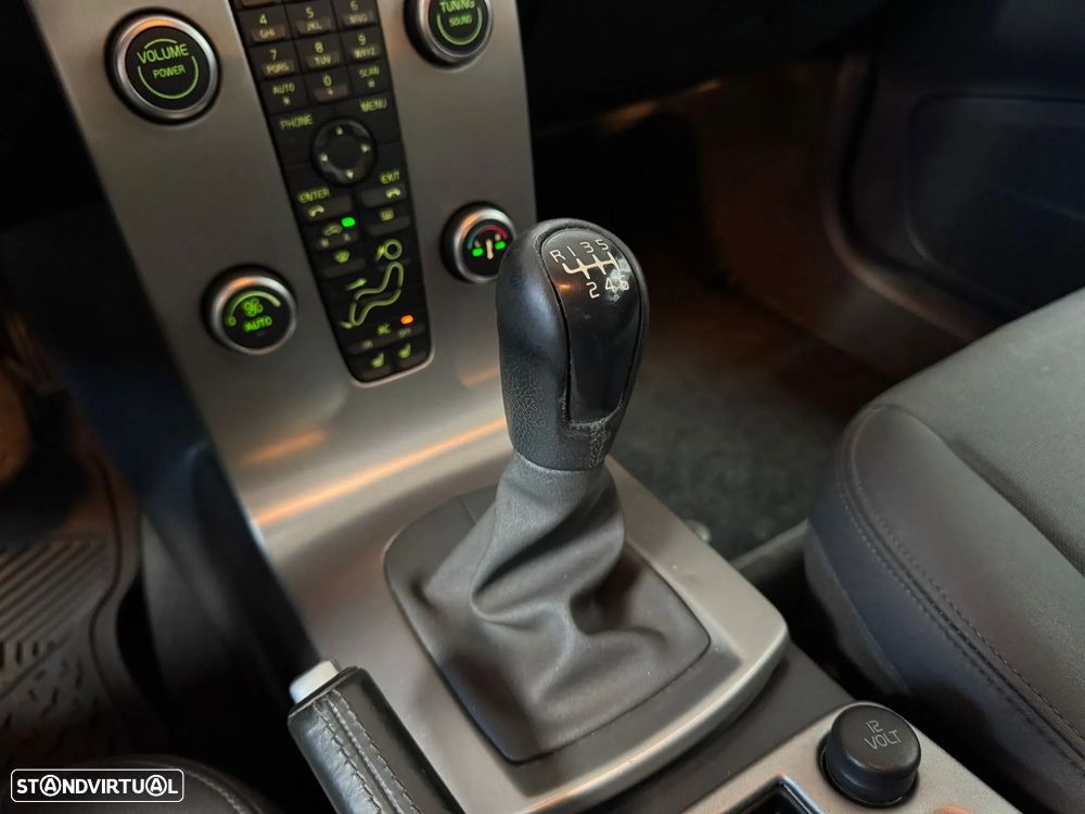 Volvo C30 2.0 D R-Design - 29