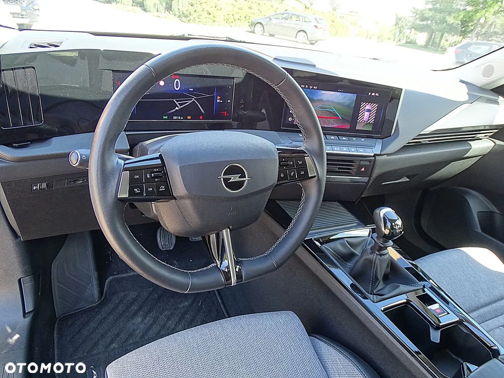 Opel Astra 1.2 Turbo GS - 29