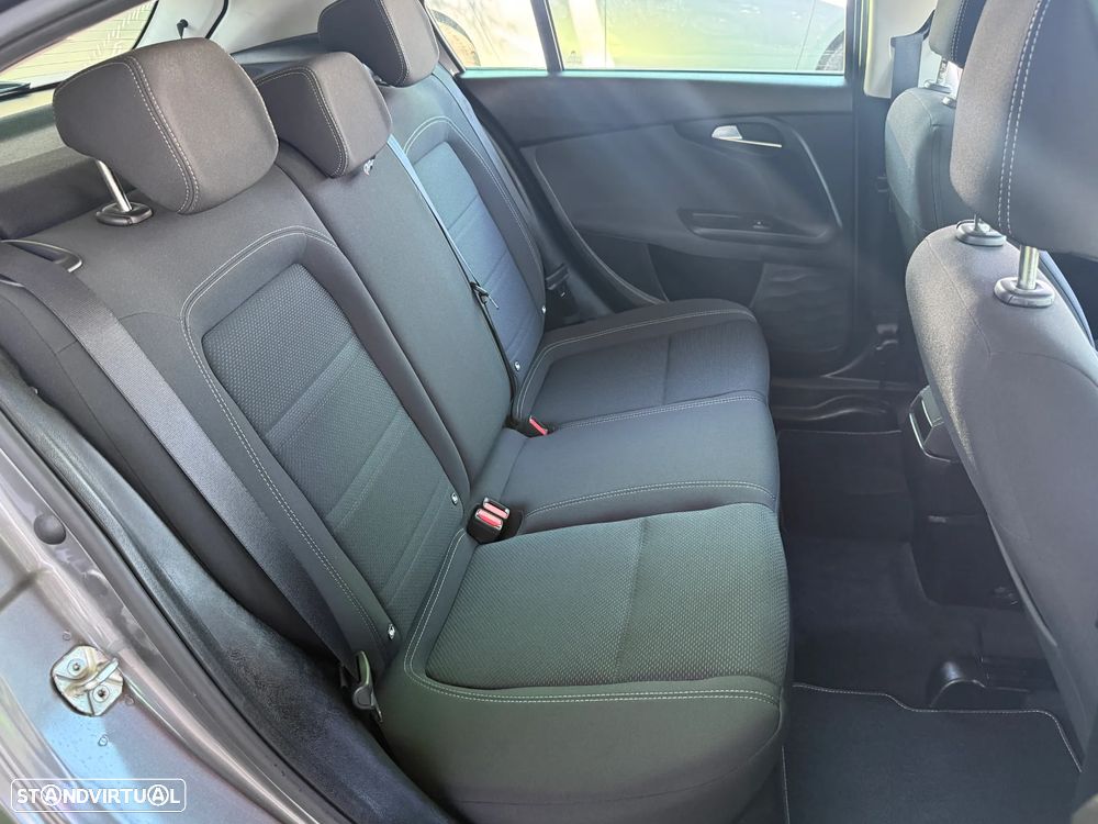 Fiat Tipo 1.3 M-Jet Lounge Tech - 19