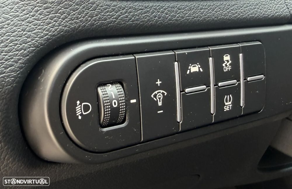 Kia Ceed SW 1.6 CRDi MHEV Drive+SRF - 16