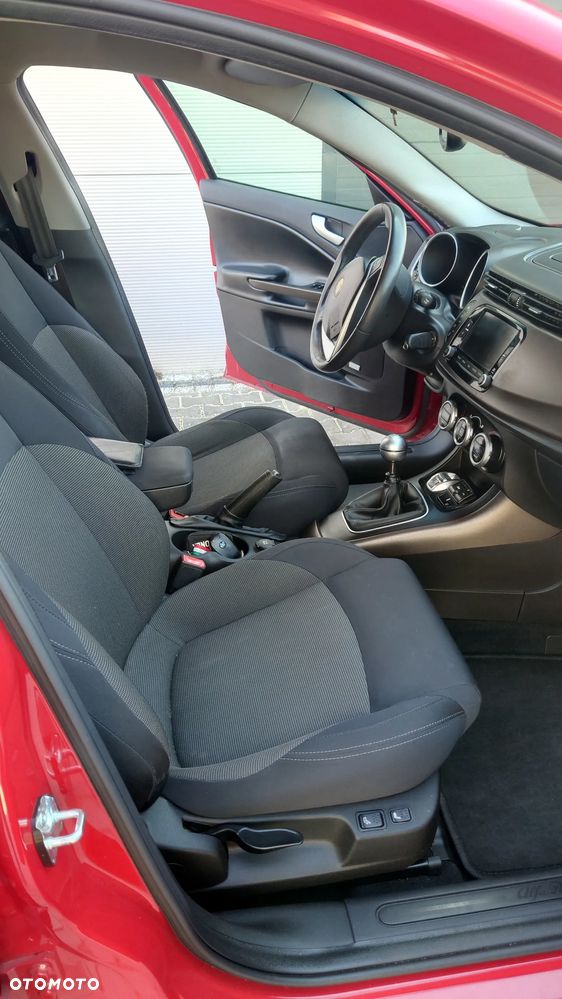 Alfa Romeo Giulietta 2.0 JTDM 16V Super - 12