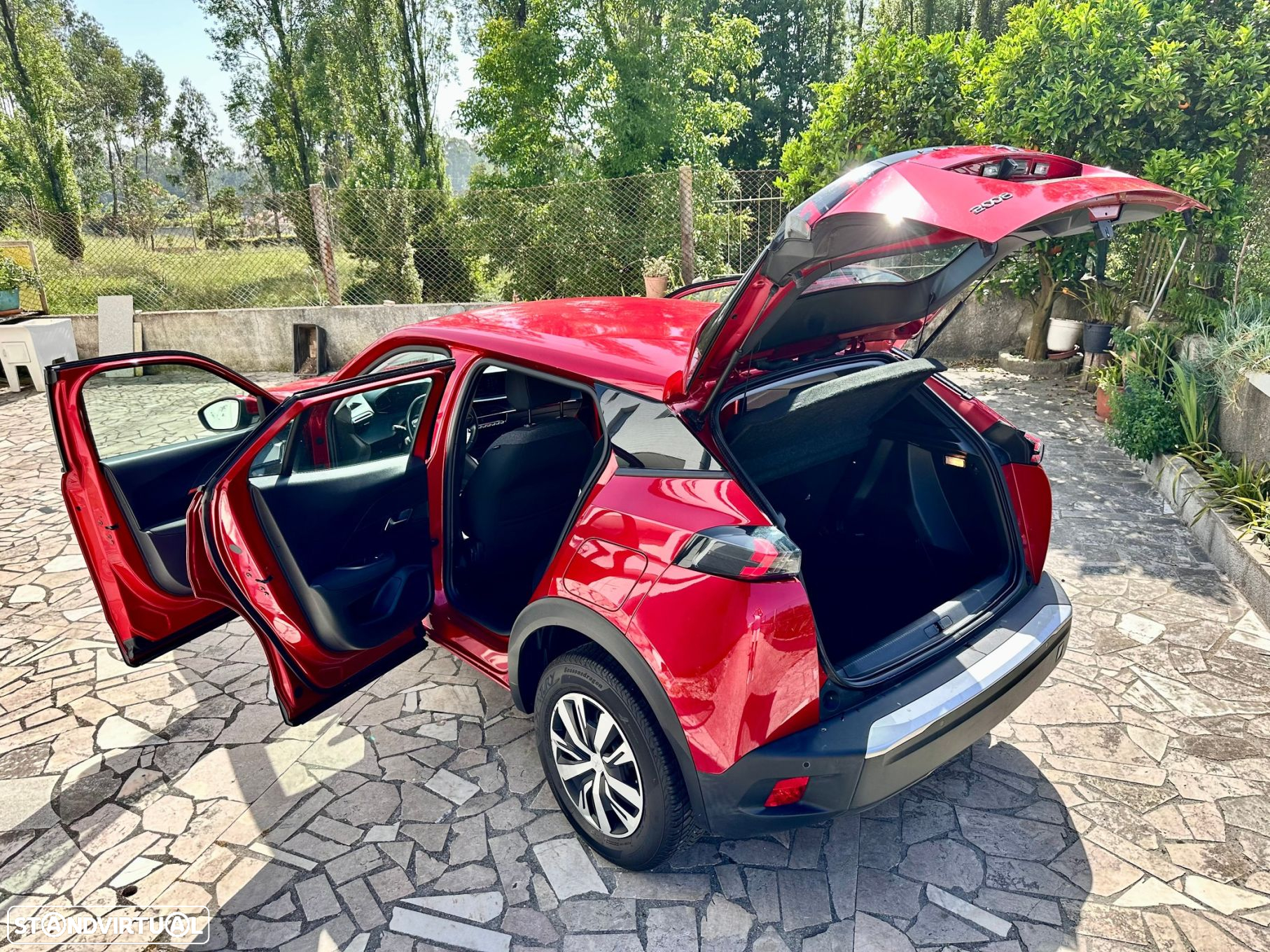 Peugeot 2008 1.2 PureTech Allure - 42