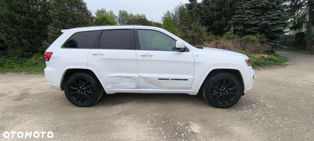 Jeep Grand Cherokee - 18