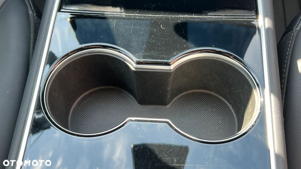 Tesla Model 3 Langstreckenbatterie Allradantrieb Dual Motor Performance - 19