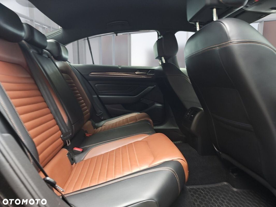 Volkswagen Passat 2.0 TDI 4Mot Elegance DSG - 18