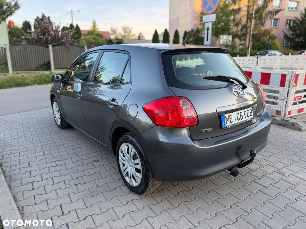 Toyota Auris 1.6 VVT-i Executive - 7
