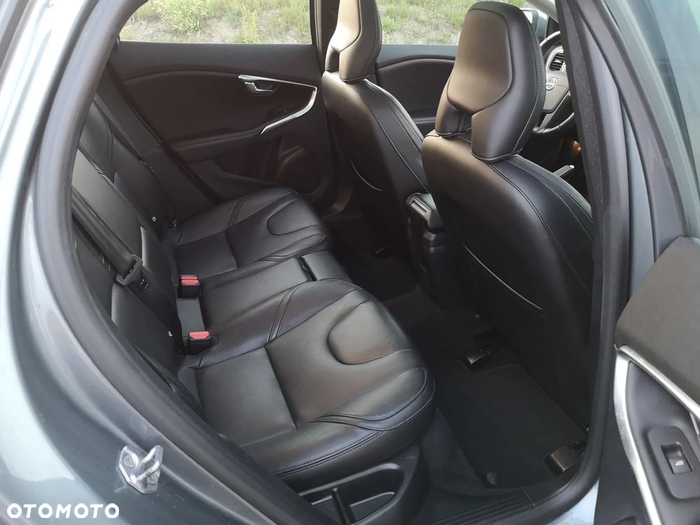 Volvo V40 D2 Momentum - 7