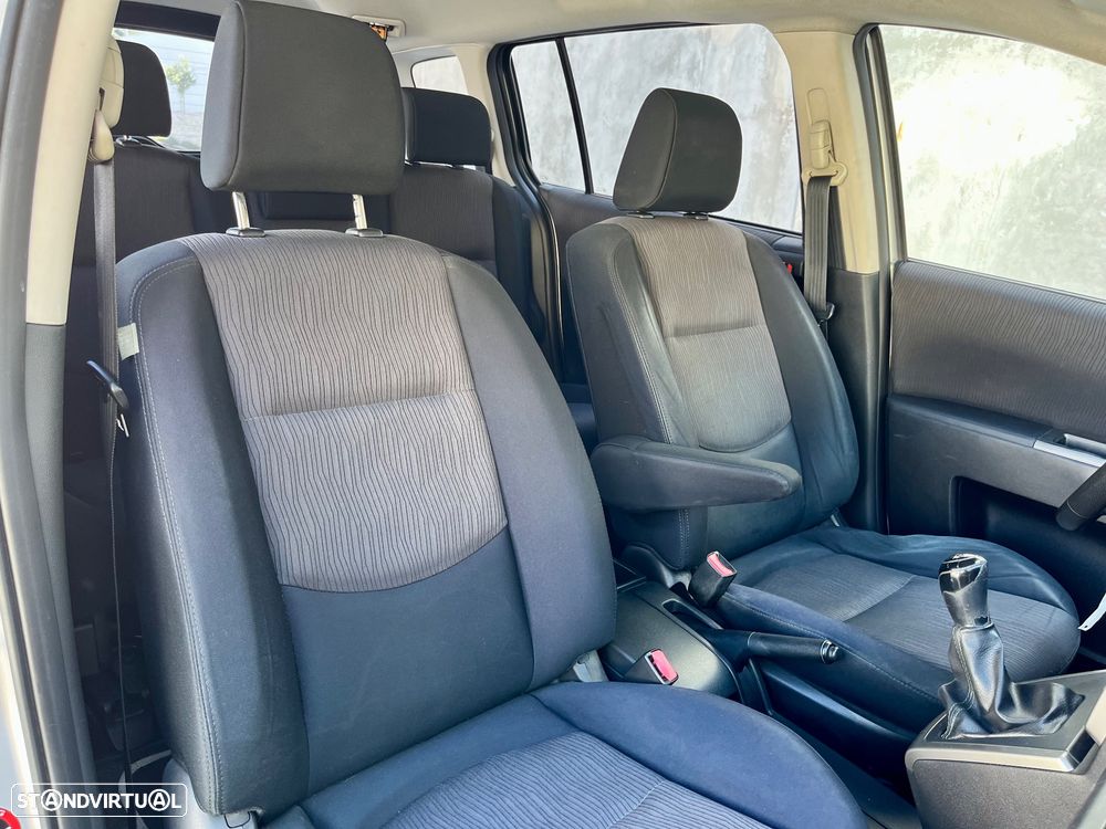 Mazda 5 - 30