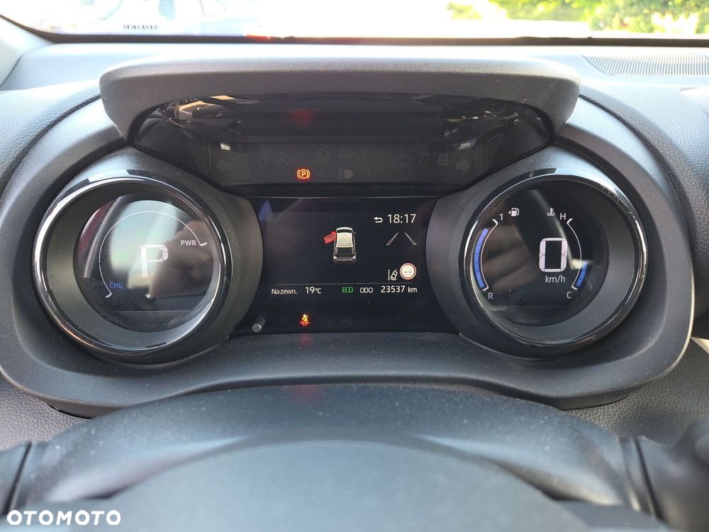 Toyota Yaris Hybrid 1.5 Selection Style - 19