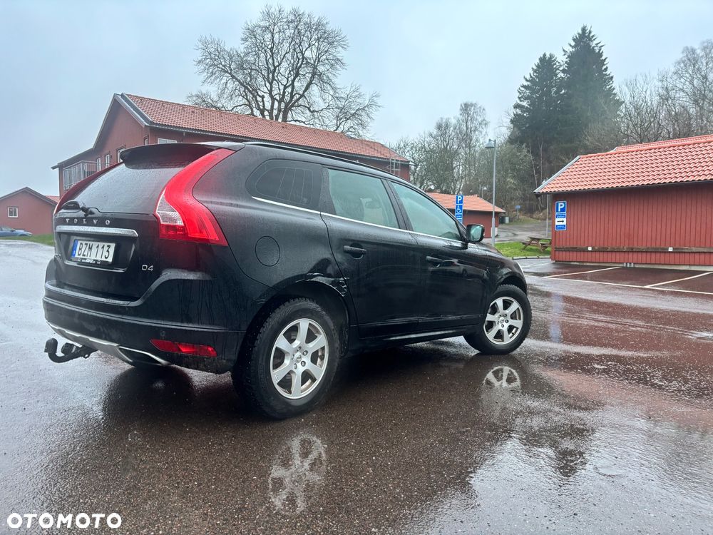 Volvo XC 60 D4 Momentum - 9