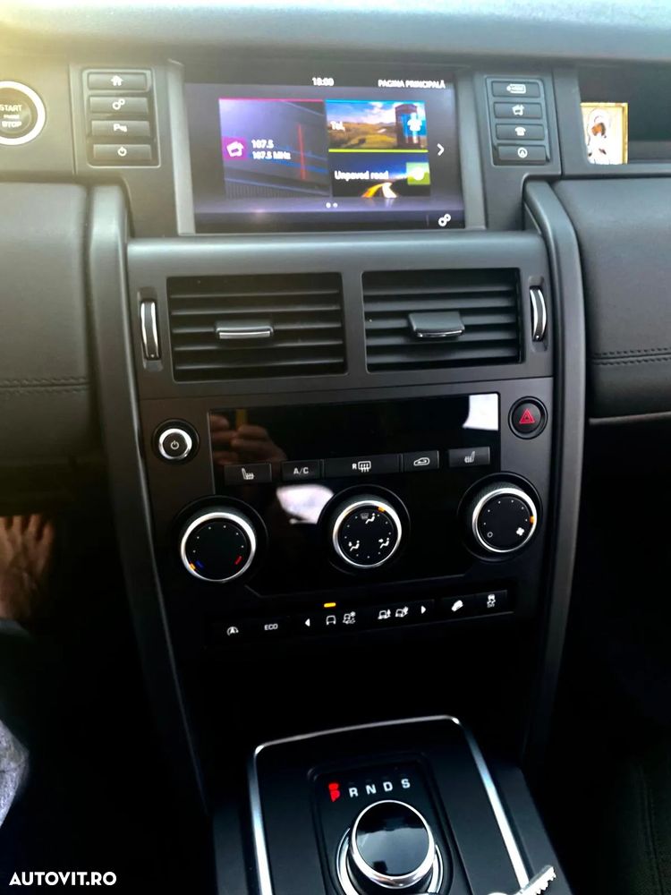 Land Rover Discovery Sport - 23