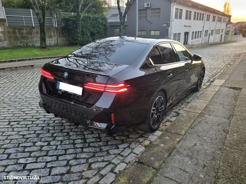 BMW 530 e Pack Desportivo M Pro - 2