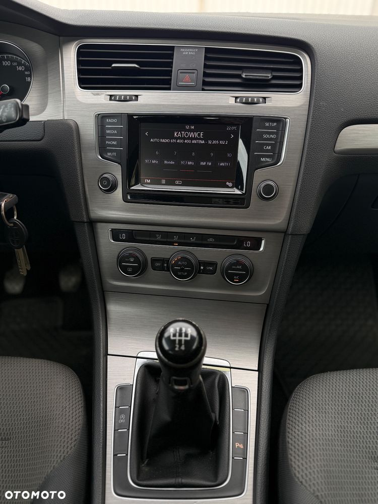 Volkswagen Golf 1.6 TDI BlueMot Comfortline - 19