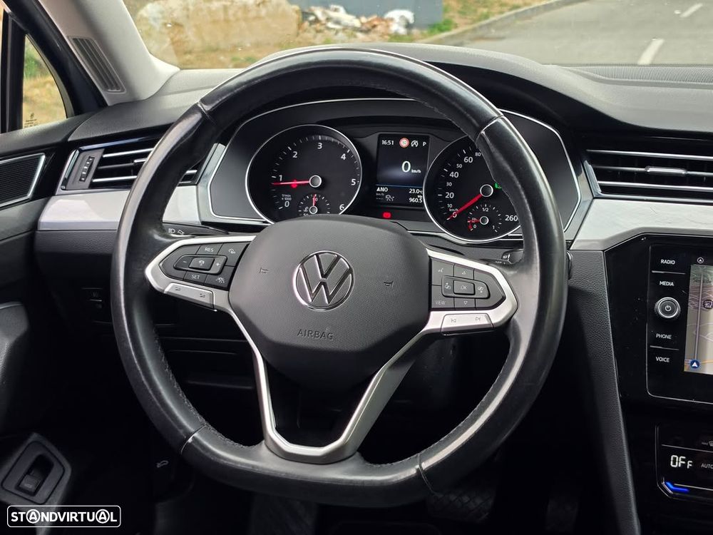 VW Passat Variant 2.0 TDI Business DSG - 10