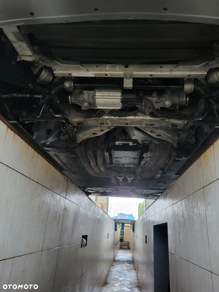 BMW Seria 5 528i - 31