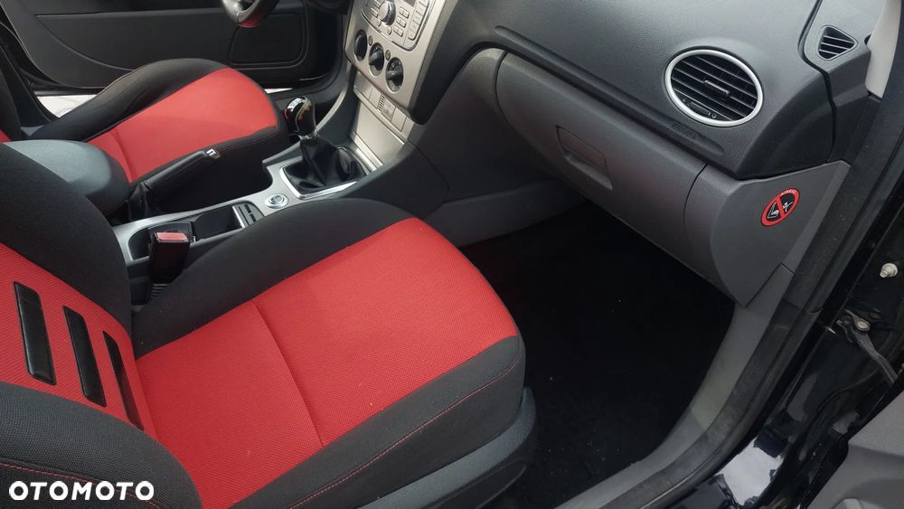 Ford Focus 1.6 Ti-VCT Black Magic - 23