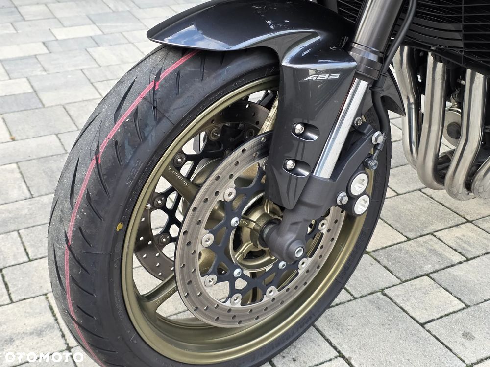 Yamaha FZ - 25