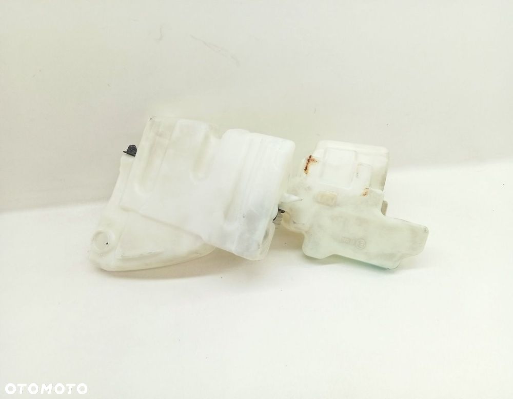 ZBIORNICZEK SPRYSKIWACZY MITSUBISHI FUSO CANTER - 2