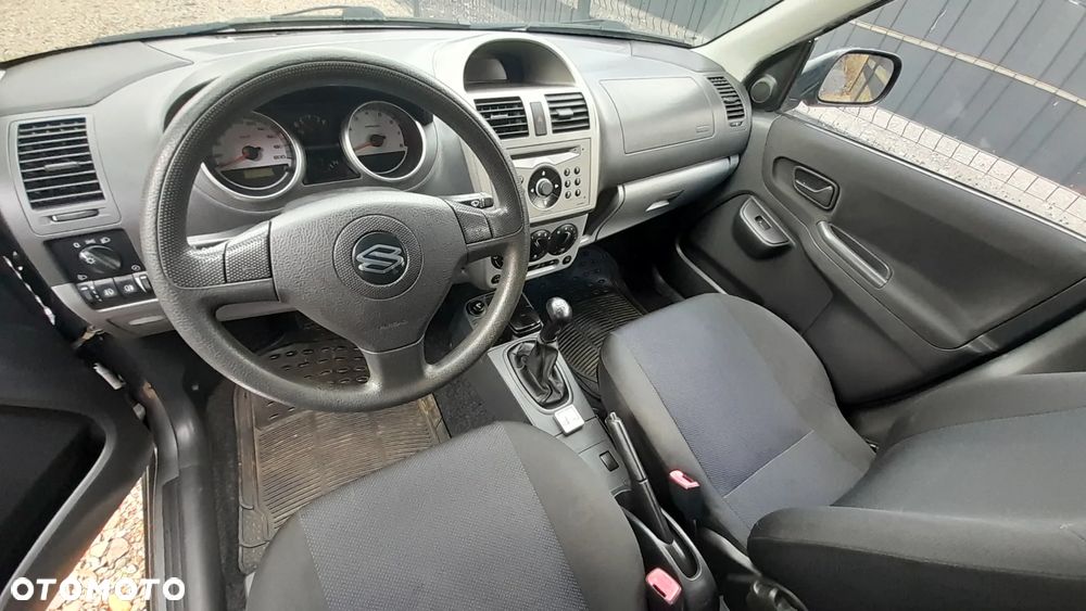 Suzuki Ignis - 13