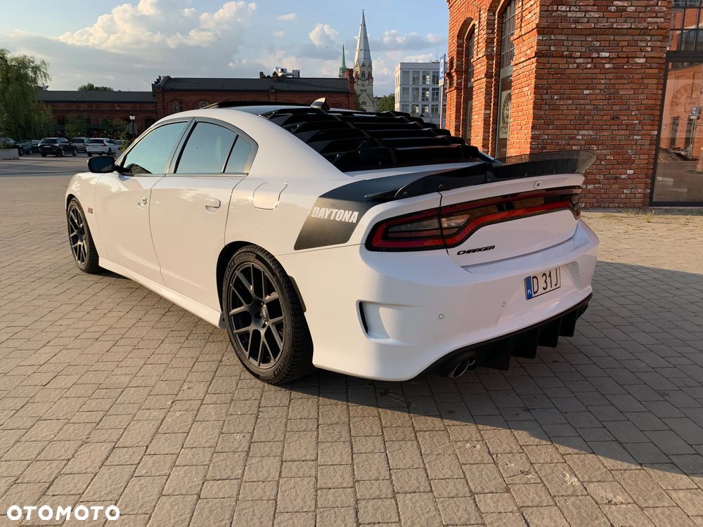 Dodge Charger 5.7 R/T Daytona - 3