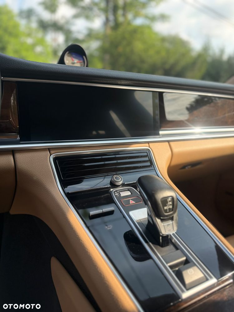Porsche Panamera - 11